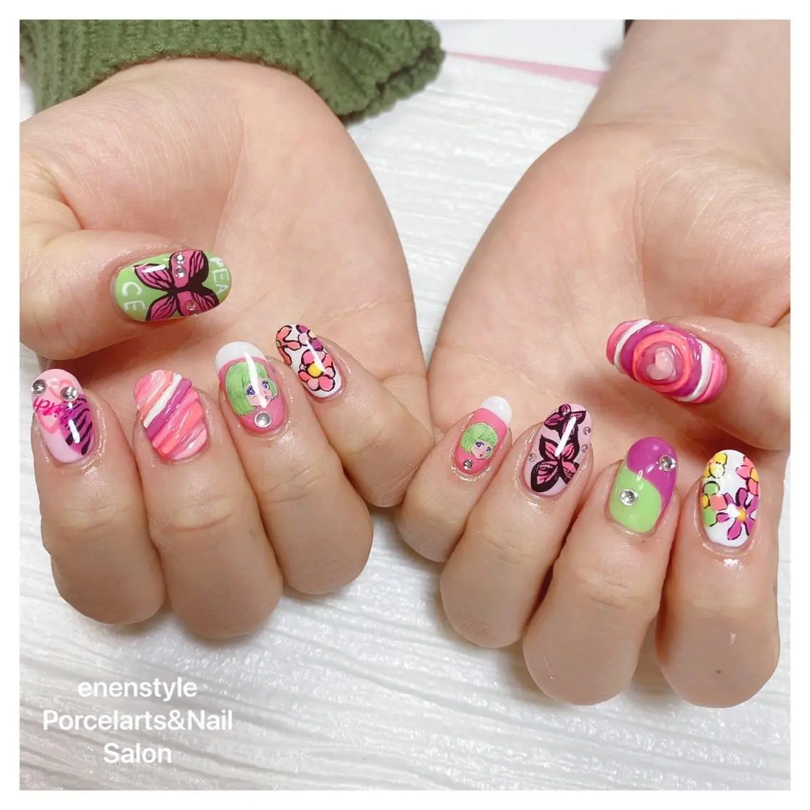 ミディアム ネイル 🐾enen style 🐾のネイルデザイン