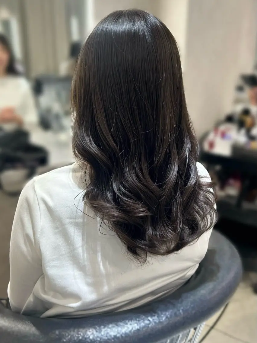 セミロング セミロングパーマ レイヤーカット パーマ コテ巻き風パーマ💛 池袋のヘアスタイル