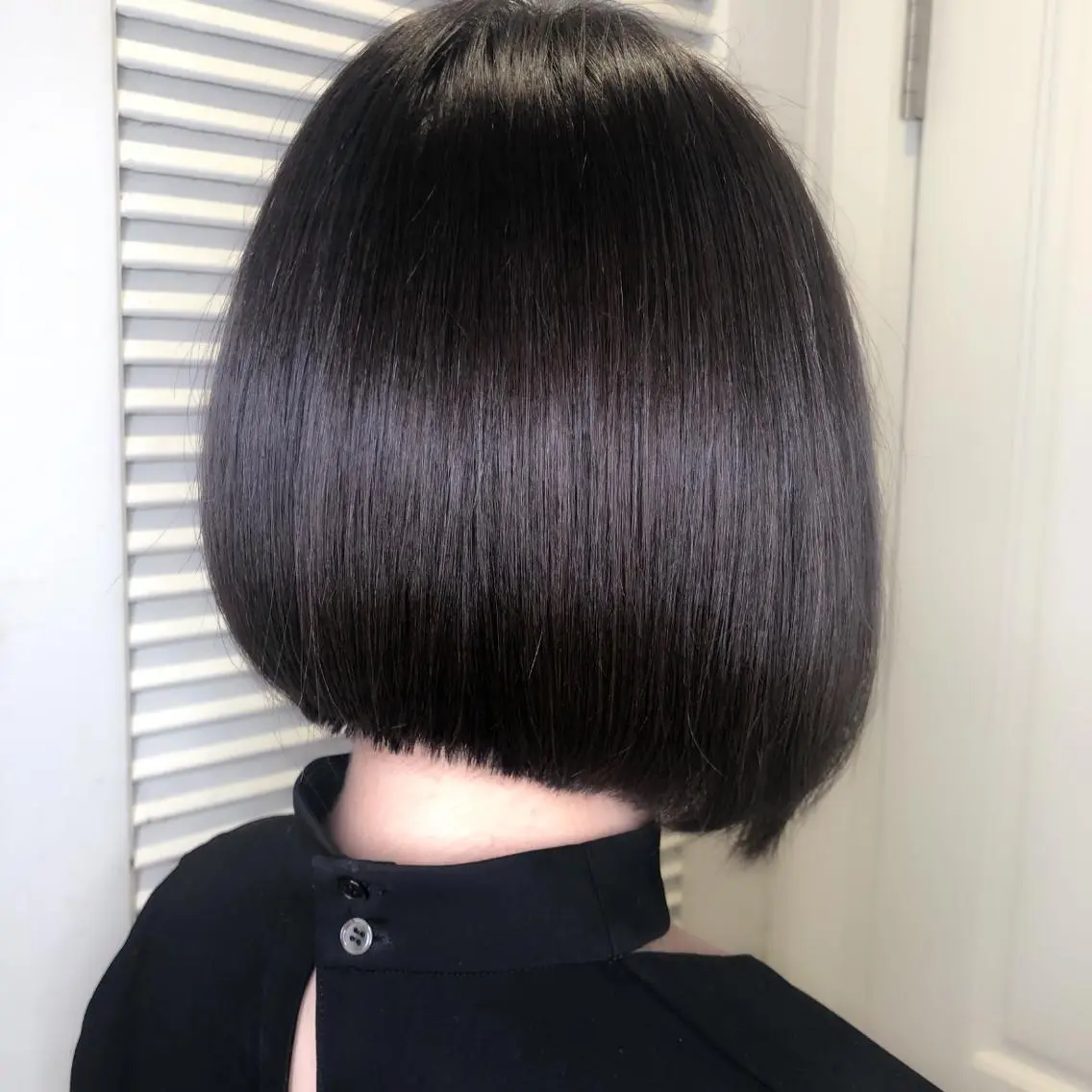 ショート 前下がりボブ アッシュ ボブ 南都 良太のヘアスタイル