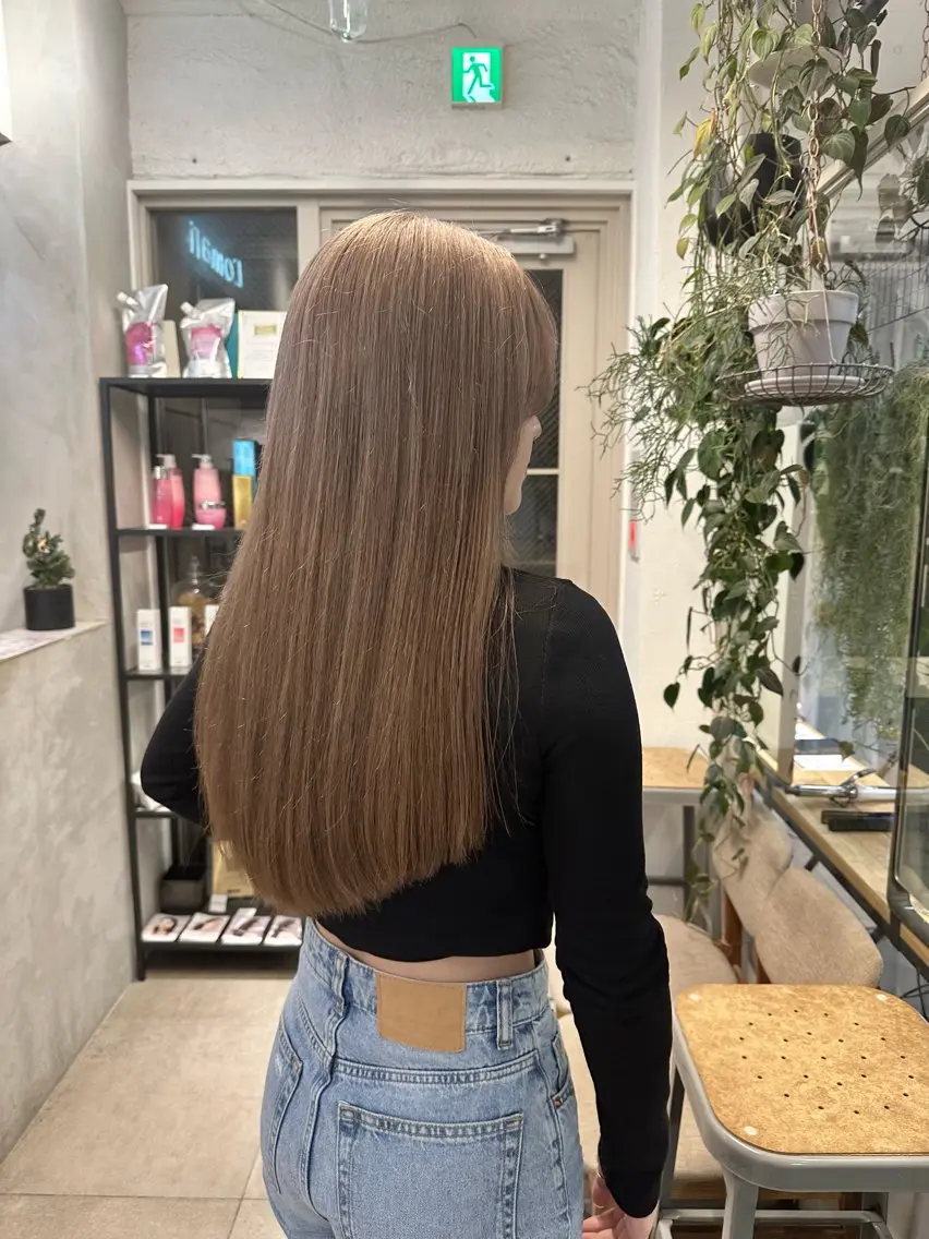 ロング カラー ブリーチ ハイトーンカラー ブリーチなしカラー ボブ ロング REINA☁️透明感 カラー/ぷつっと♡のヘアスタイル