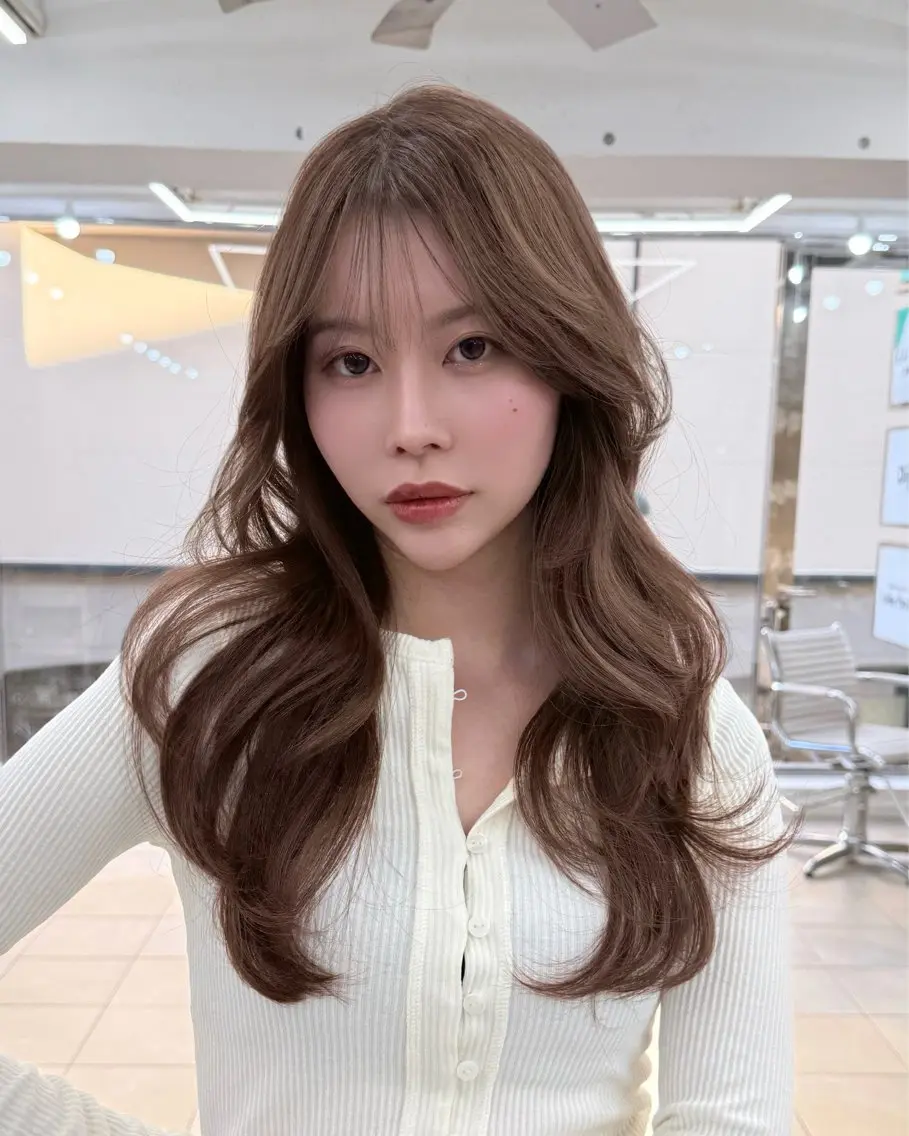 ロング カラー くびれヘア 韓国風ヘア レイヤーカット カット ヘアカラー トリートメント 顔まわり職人🇰🇷 韓国ヘア/KAITOのヘアスタイル