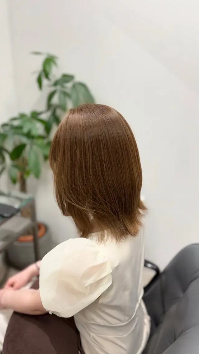カラー アッシュ ベージュカラー ブリーチ 透明感カラー ダブルカラー ヘアカラー トリートメント 山下 穂嘉のヘアスタイル