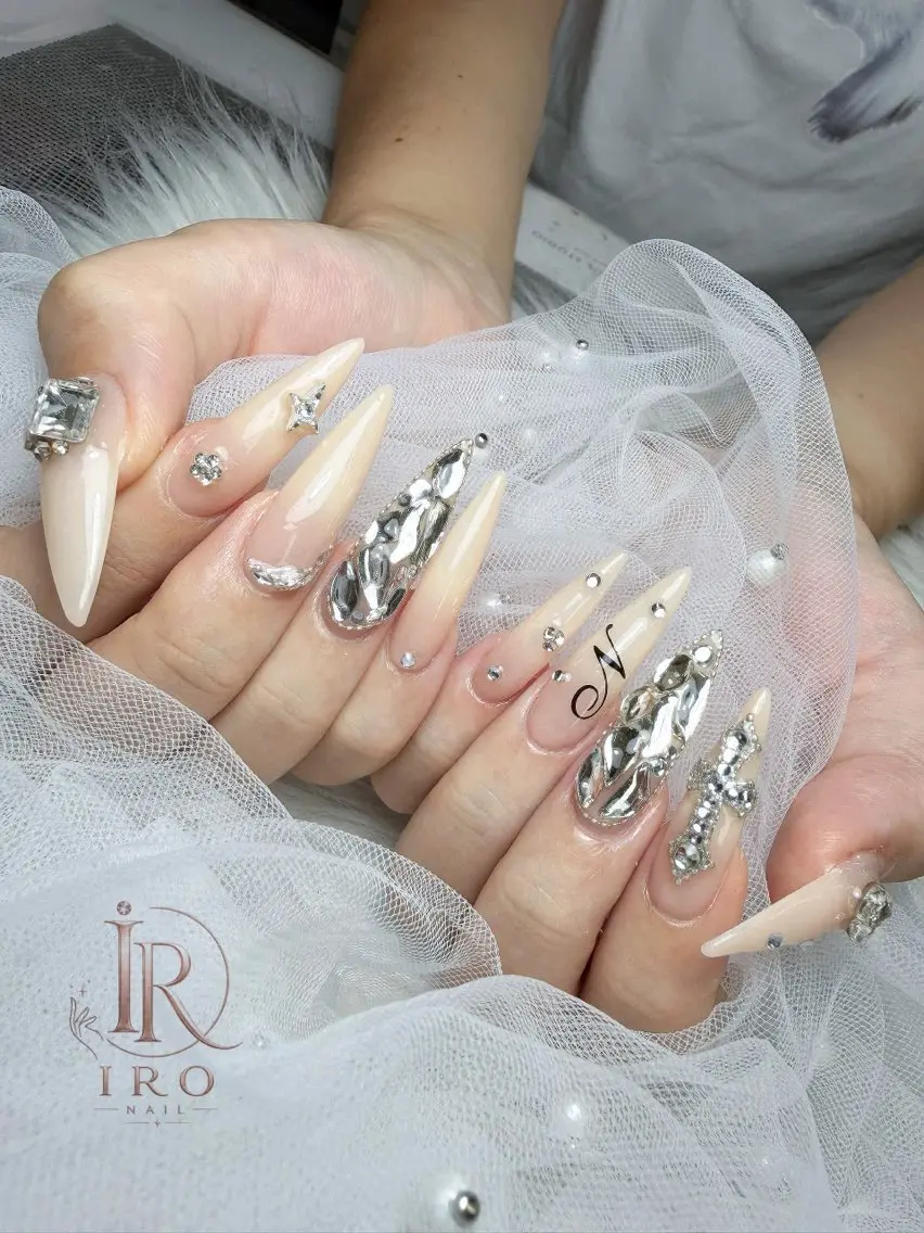 ネイル ハンドネイル IRO Nail Studioのネイルデザイン