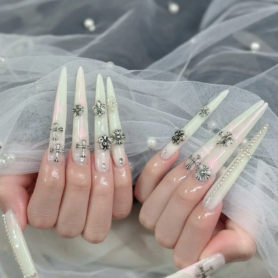 ネイル フットネイル フレンチネイル グラデーション 韓国ネイル ロングネイル ハンドネイル Hani Nail Salonのネイルデザイン