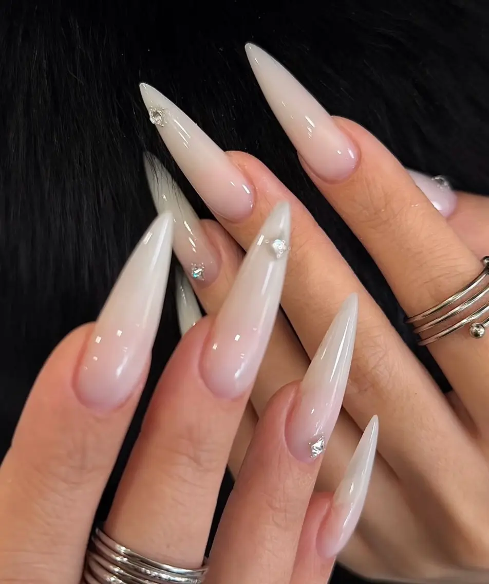 ネイル ハンドネイル Dione Nail きよみのネイルデザイン