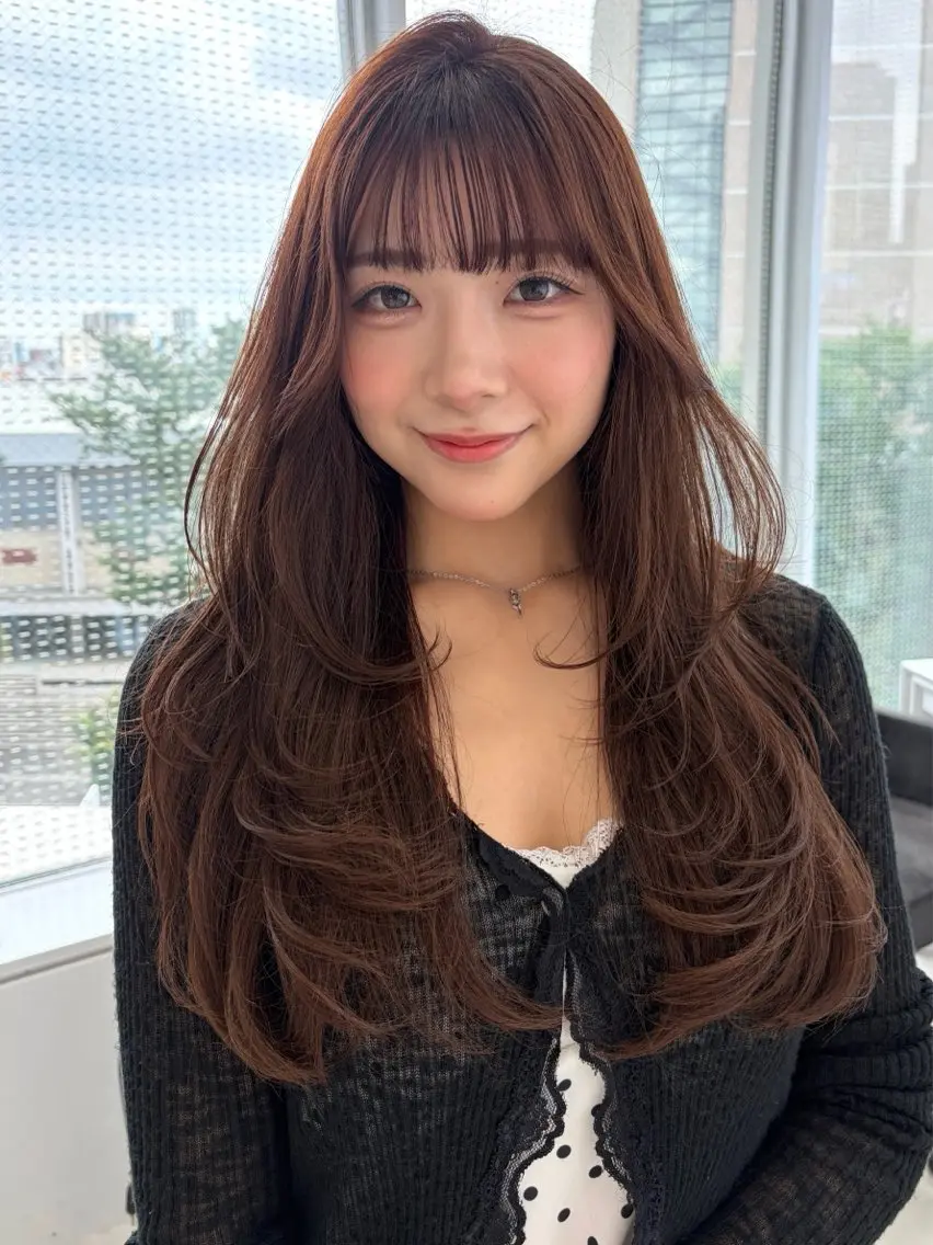 ロング カラー 佐々木 彩花のヘアスタイル