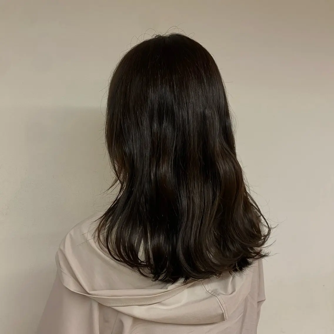 カラー ベージュカラー オリーブベージュ 菊池唯愛 暖色カラー / メンズカットのヘアスタイル
