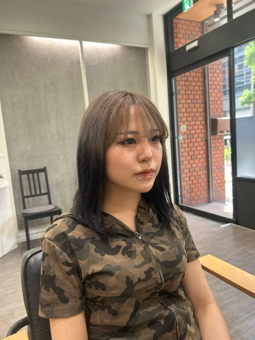 ミディアム カラー 黒髪 グレージュ ナチュラルブラック ヘアカラー トリートメント cocotte 💟草間紫音💟のヘアスタイル