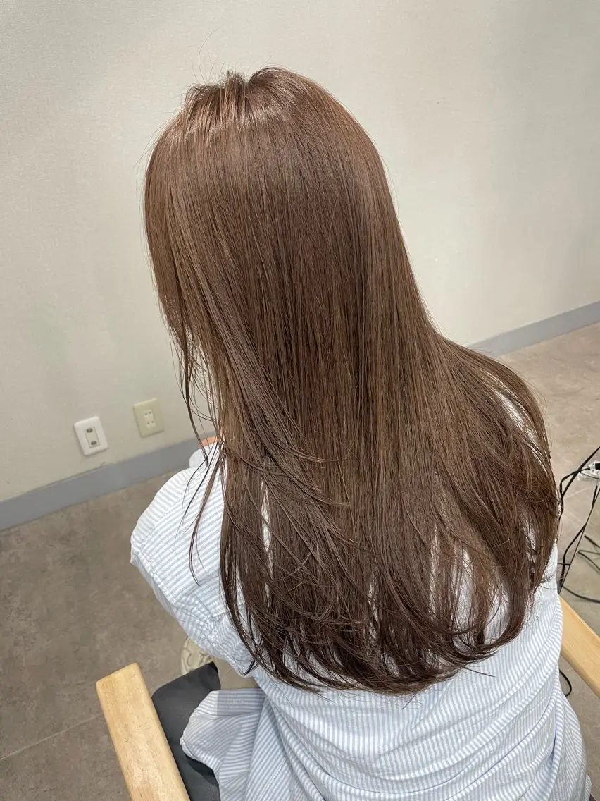 ミディアム カラー ヘアカラー トリートメント ヘッドスパ レイヤーカット 韓国ヘアayameのヘアスタイル