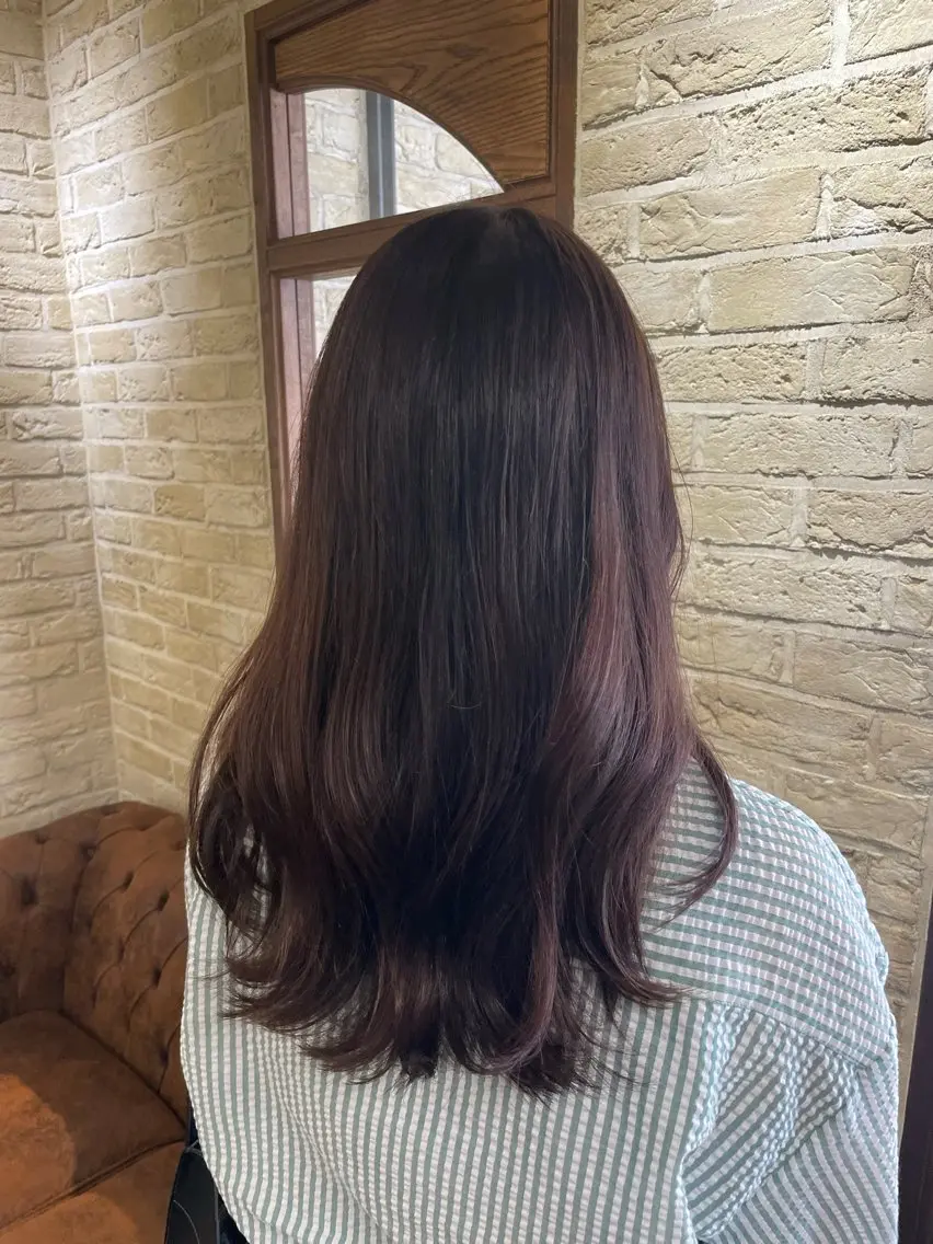 ロング ピンクブラウン 河上 麻衣/白髪ぼかしのヘアスタイル