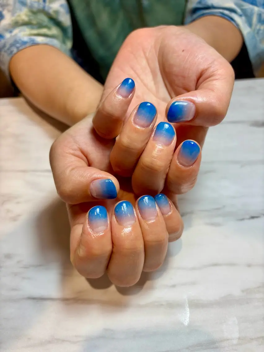 ネイル ブルー グラデーション SPICENAILS 💅Amiのネイルデザイン