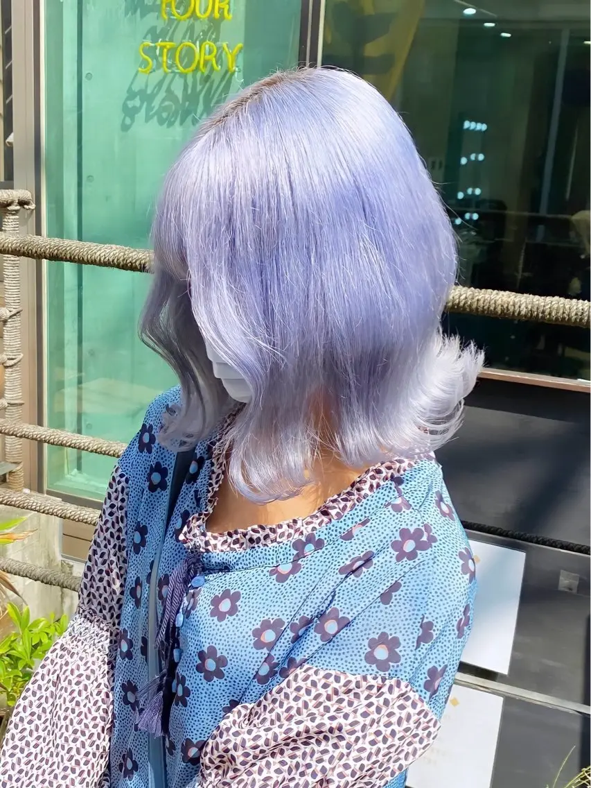 ミディアム カラー ブルーカラー ブルーラベンダー ハイトーンカラー ラベンダーカラー シルバー ヘアカラー トリートメント 🤍ムラ修正ブリーチ 🤍原宿/YUUのヘアスタイル