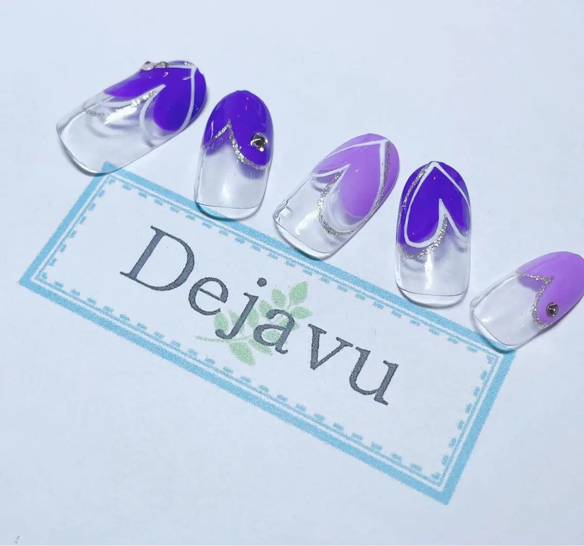 ネイル アートネイル フレンチネイル ハート 冬ネイル ハンドネイル Nail salon Dejavu 🌿のネイルデザイン