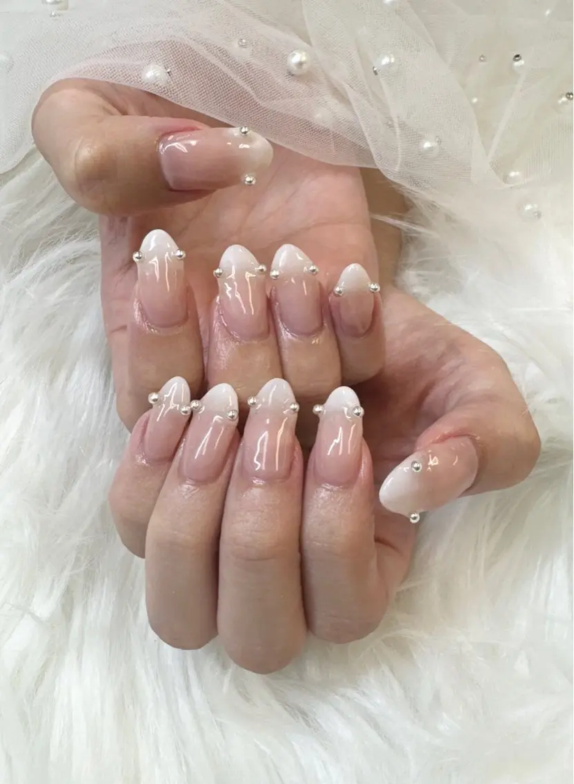 ネイル アートネイル フットネイル フレンチネイル ジェルネイル ガラスフレンチ Queeens nailのネイルデザイン