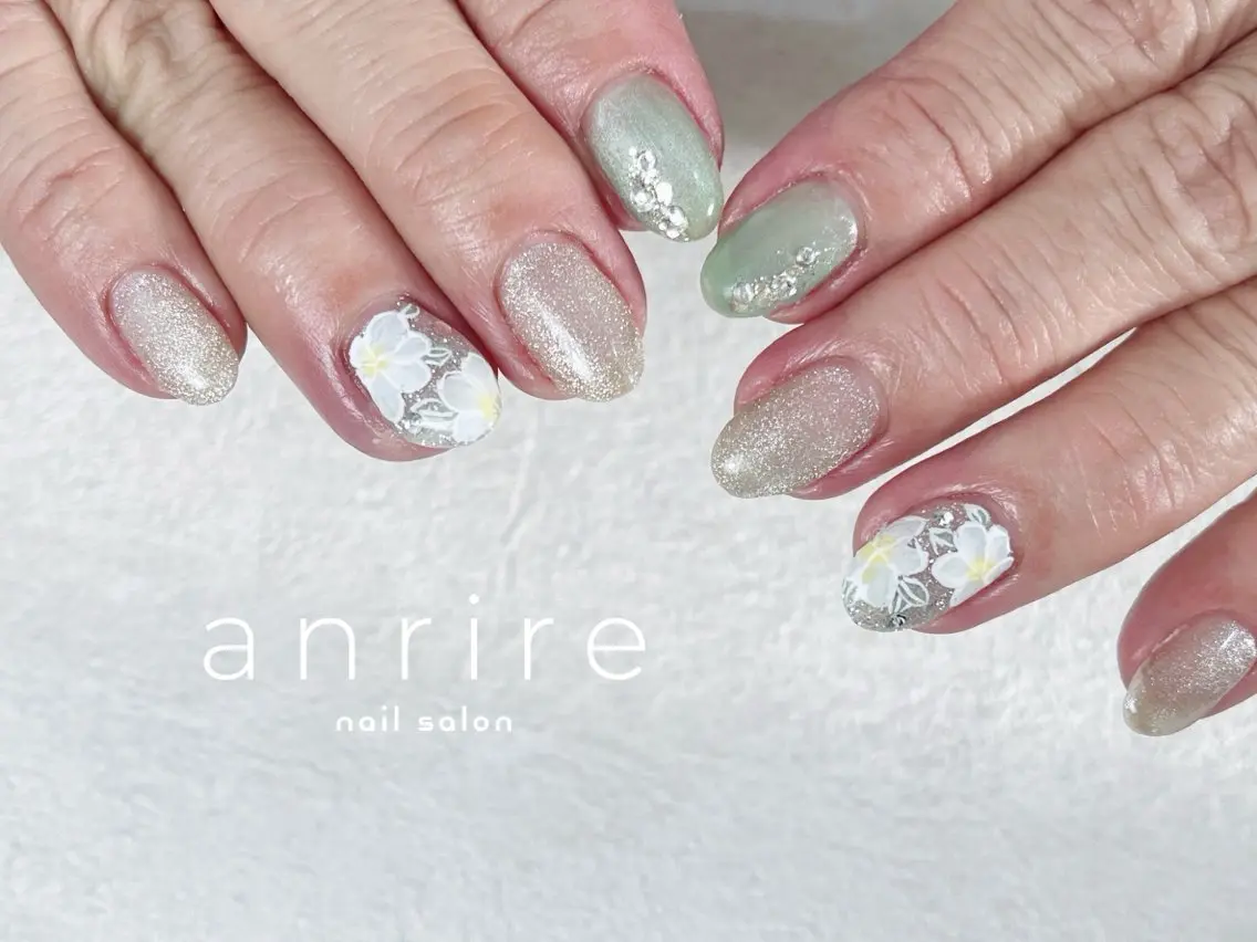 ネイル アートネイル フラッシュネイル フラワーネイル ジェルネイル グリーン ハンドネイル nailsalon anrireのネイルデザイン