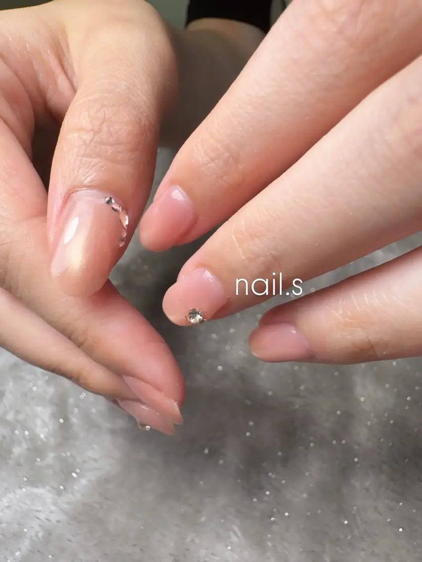 ネイル マグネットネイル オフィスネイル ピンク ピンクベージュ シンプルネイル ハンドネイル nail.s misatoのネイルデザイン
