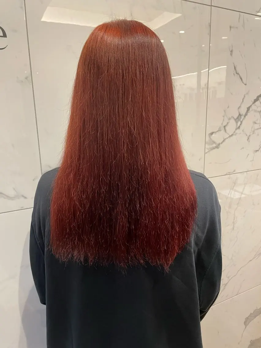 カラー 岡村 真子のヘアスタイル