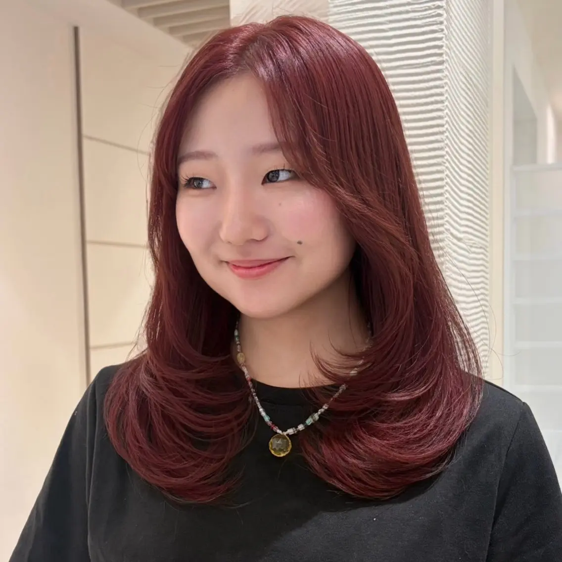ミディアム カラー ミディアムレイヤー ブラウンカラー レッドカラー レッドブラウン レイヤーカット カット ヘアカラー トリートメント 暖色カラー/ボブ/ 銀座/モエのヘアスタイル