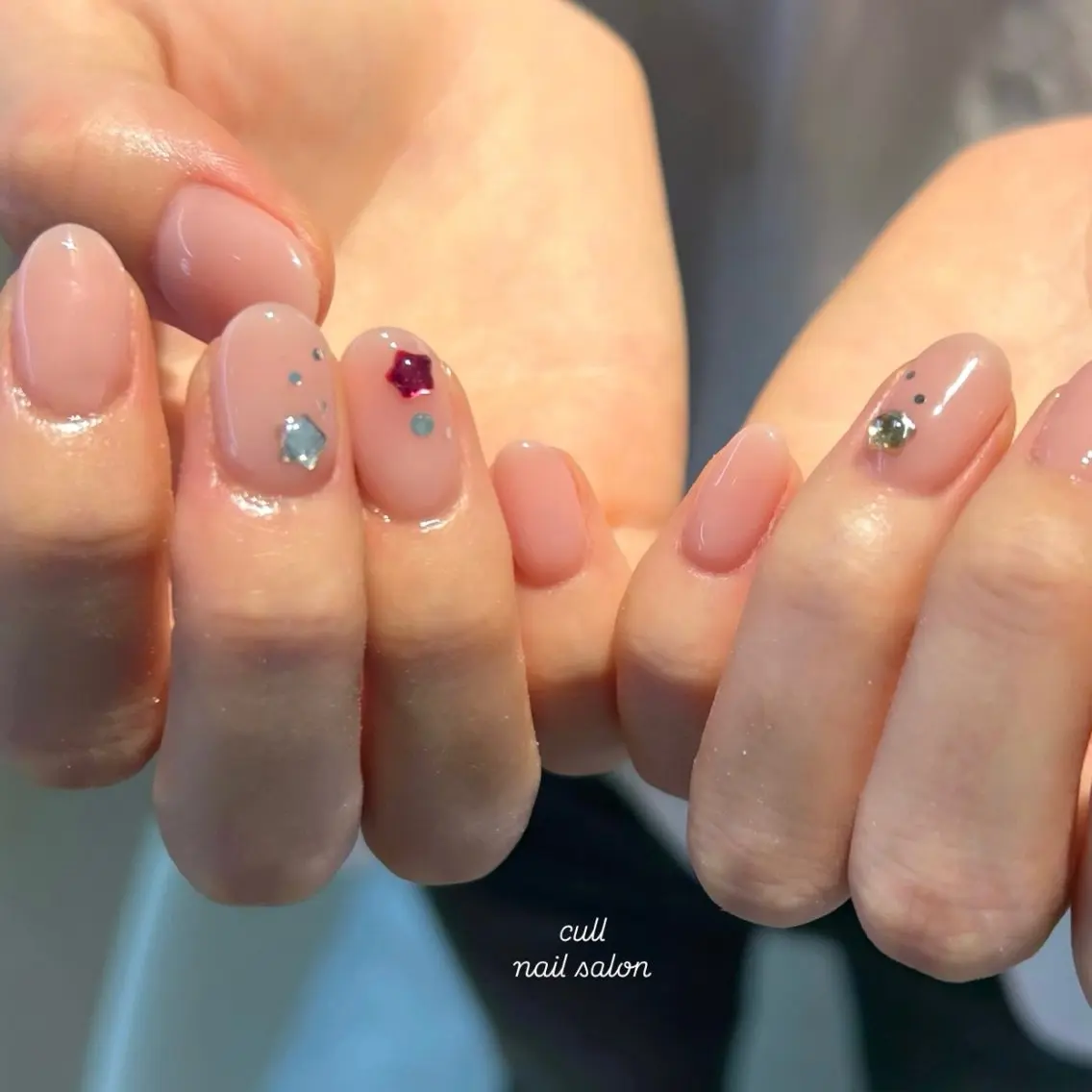 ネイル 持ち込み シンプルネイル ハンドネイル minori 🌿のネイルデザイン