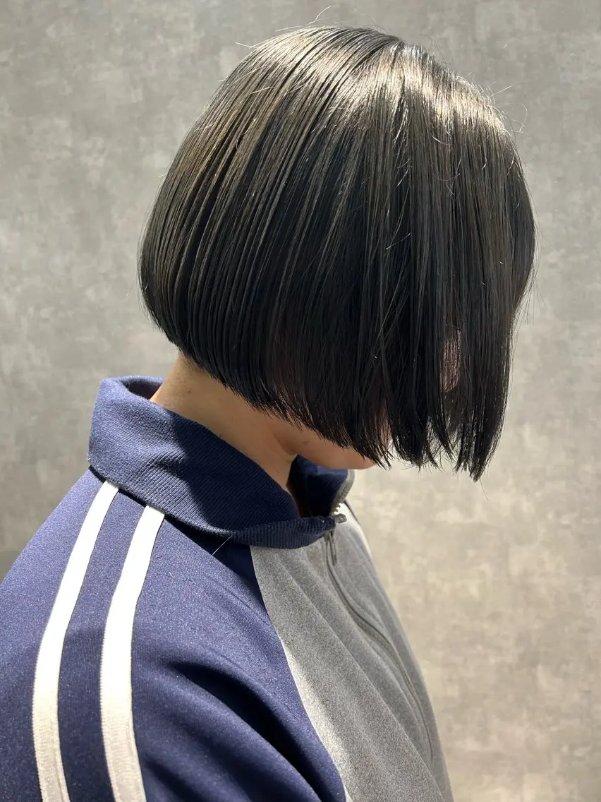 ショート カラー カット ヘアカラー トリートメント 小顔垢抜けレイヤー/ ハイトーン/YUTOのヘアスタイル