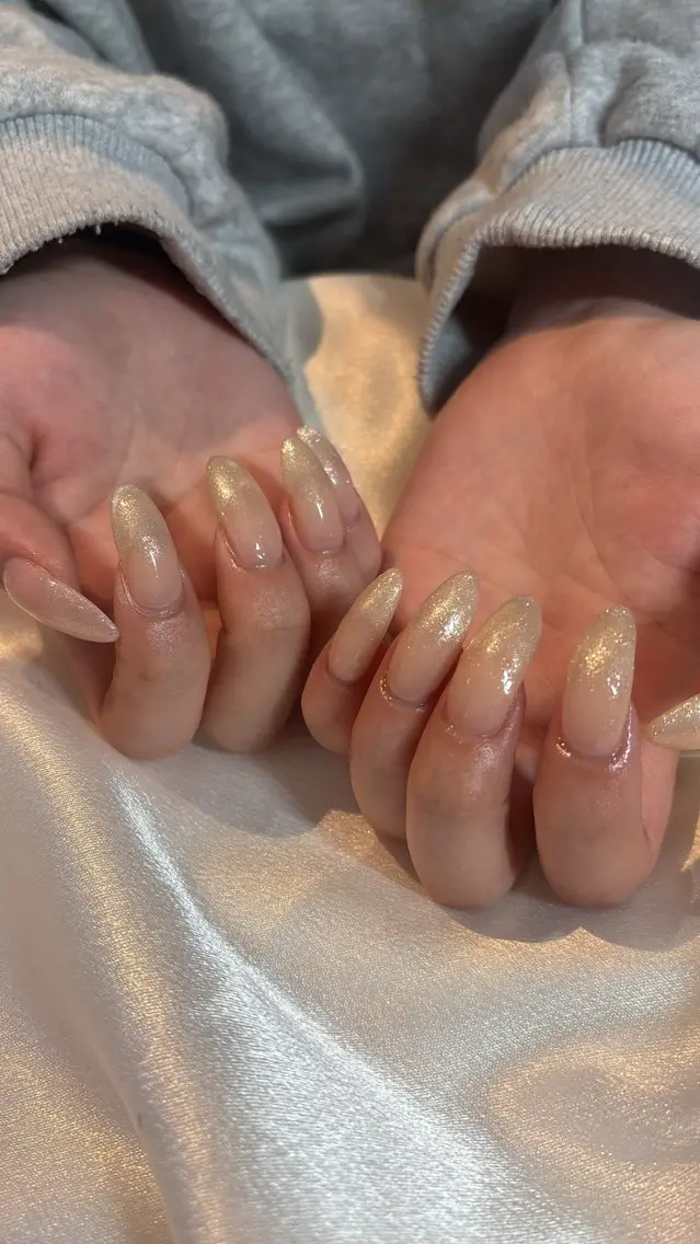 ネイル ハンドネイル 藤井 里緒奈のネイルデザイン