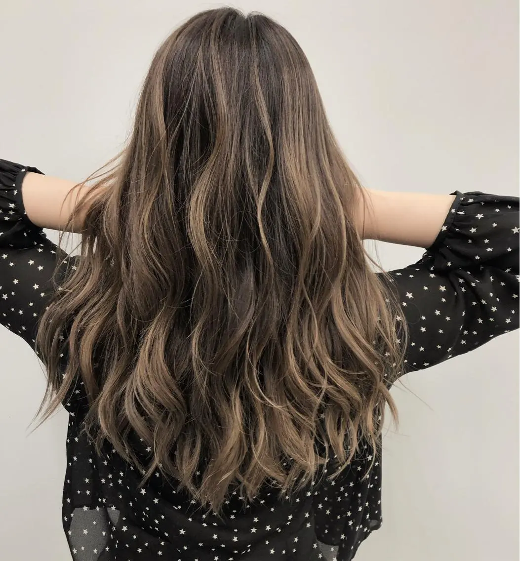 ロング カラー ヘアアレンジ 透明感カラー ハイライトカラー ハイライト 【公式】amble luxe池袋東口🩷のヘアスタイル