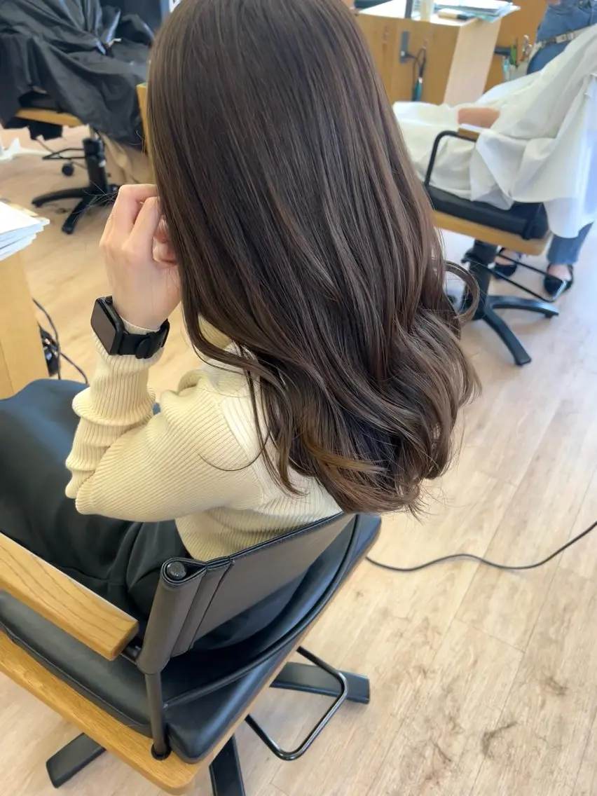 ロング カラー カット ヘアカラー トリートメント 艶ベージュ/オリーブ カラー🫒airiのヘアスタイル