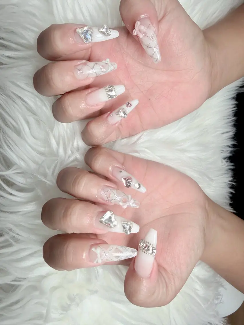 ネイル フラワーネイル フットネイル フレンチネイル ジェルネイル ガーリー ハンドネイル Jang Nailのネイルデザイン