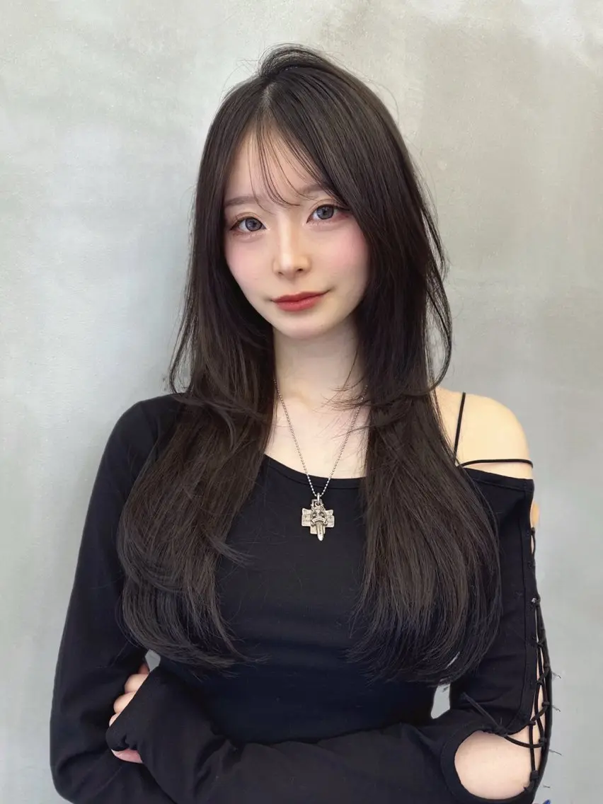 ロング レイヤーカット 栄ロングレイヤー🩵 たいちのヘアスタイル