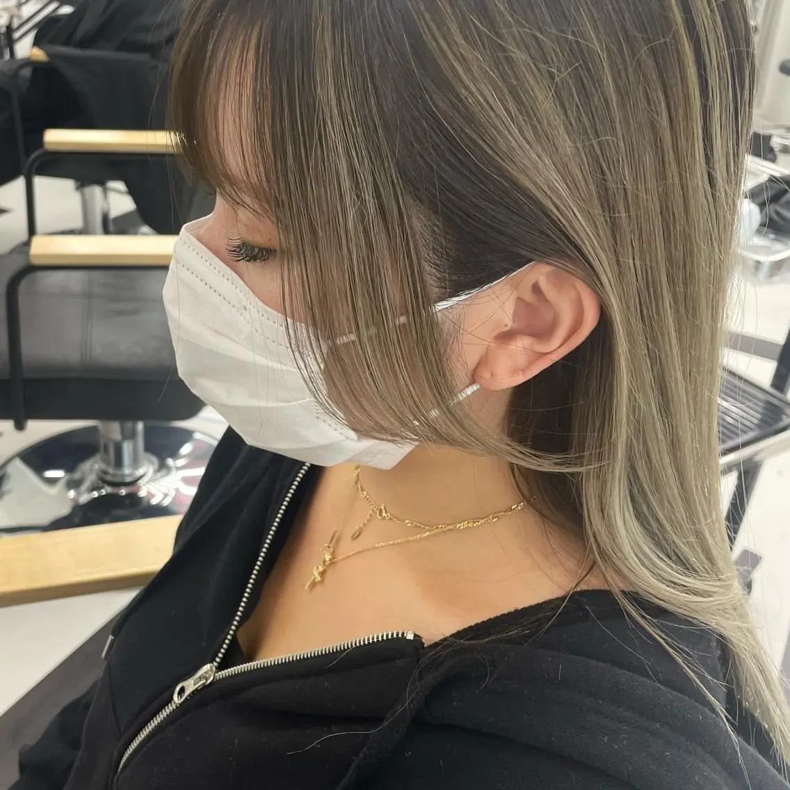 ロング カラー パーマ ヘアアレンジ メンズ キッズ ネイル マツエク・マツパ アイブロウ メンズ韓国風 韓国風マツエク 顔周りカット 韓国風ヘア 韓国ネイル mona/ ストレートスタイル✨のヘアスタイル