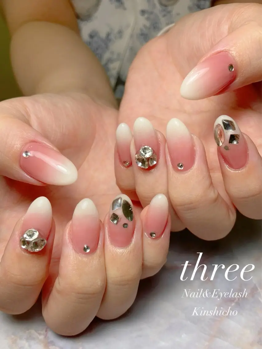 ネイル three Nail&Eyeのネイルデザイン