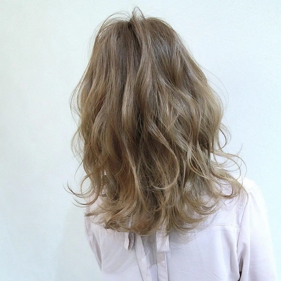 セミロング 松本 千夏のヘアスタイル