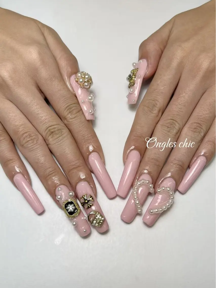 ネイル ハンドネイル ongles chicのネイルデザイン