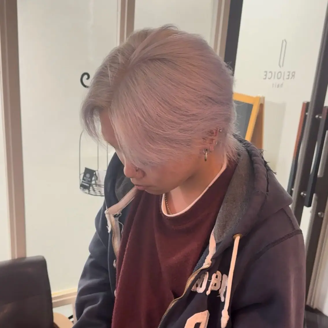 カラー メンズ メンズブリーチ 黒髪 ブリーチ ブルーカラー ブルーブラック ヘアカラー ⭐️フウタ⭐️/郡山 /透明感カラーのヘアスタイル