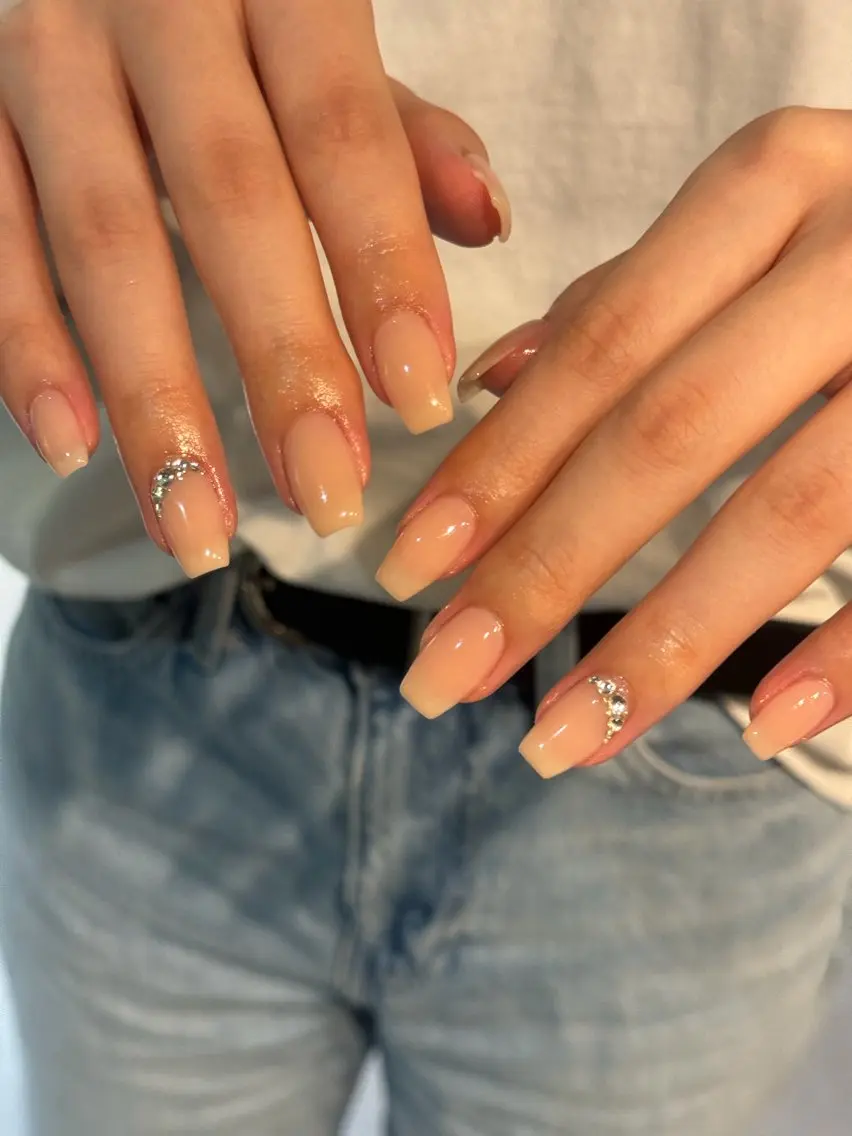 ネイル オフィスネイル シンプルネイル ハンドネイル aneu. -アヌ- 💅🫧reinaのネイルデザイン