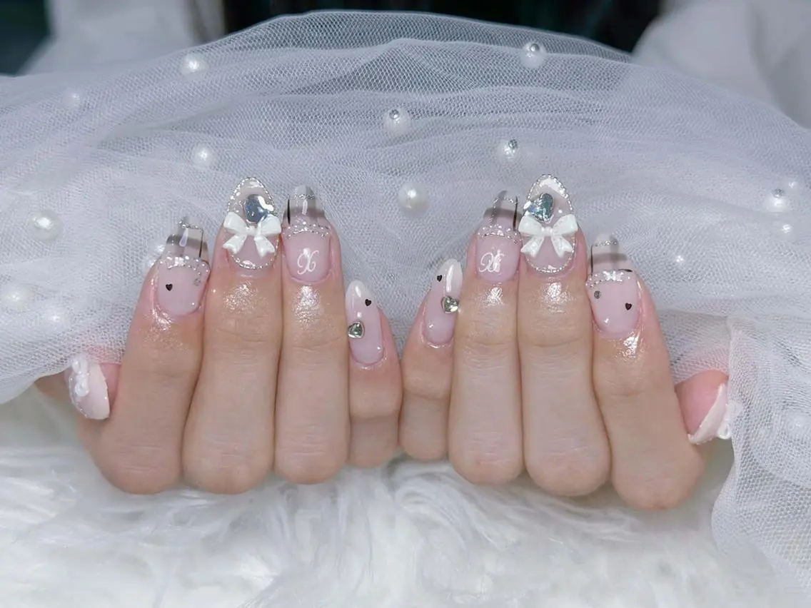 ロング カラー 韓国風ヘア ハンドネイル Bling Salonのネイルデザイン