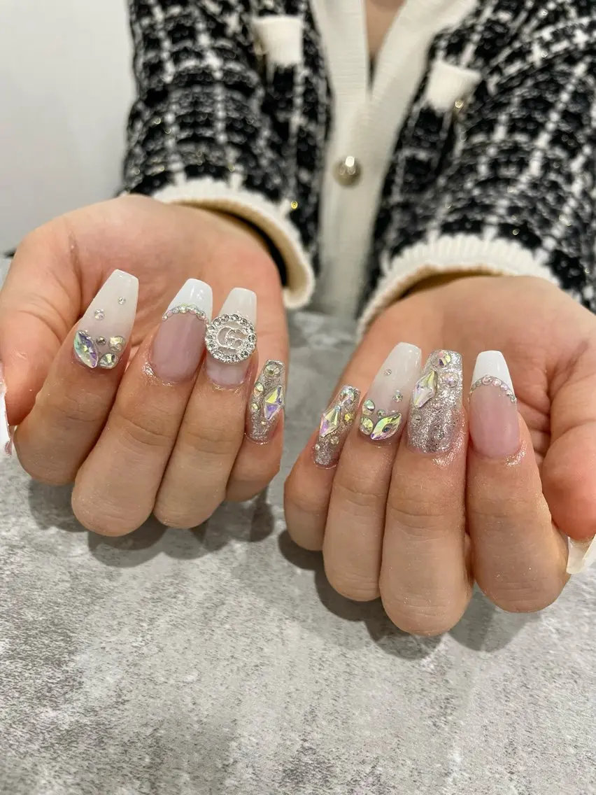 ネイル 持ち込み ハンドネイル Raviliss ♡のネイルデザイン