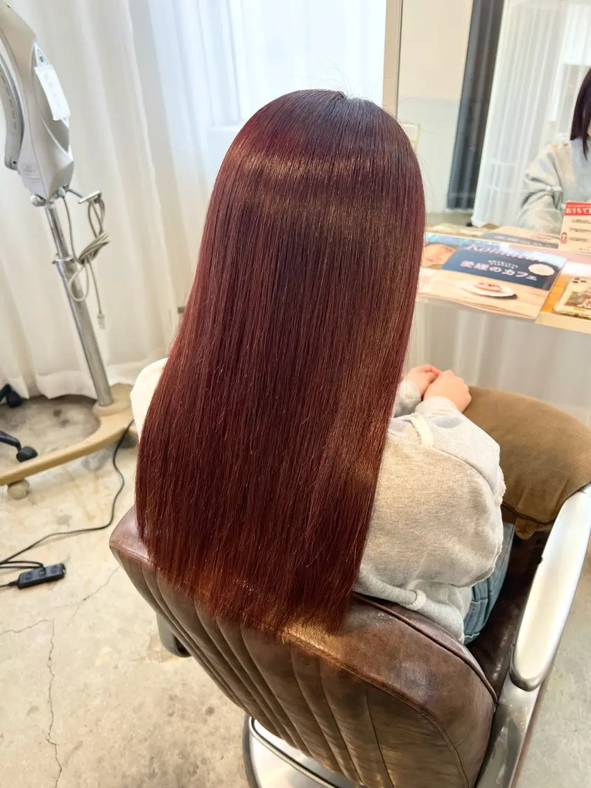 ロング カラー ブリーチ ボルドーカラー ブリーチなしカラー ピンクカラー カット ヘアカラー トリートメント タカハシ ハヤトのヘアスタイル