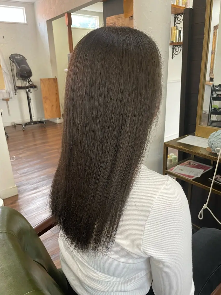 ロング カット ヘアカラー トリートメント 下林 雅明のヘアスタイル