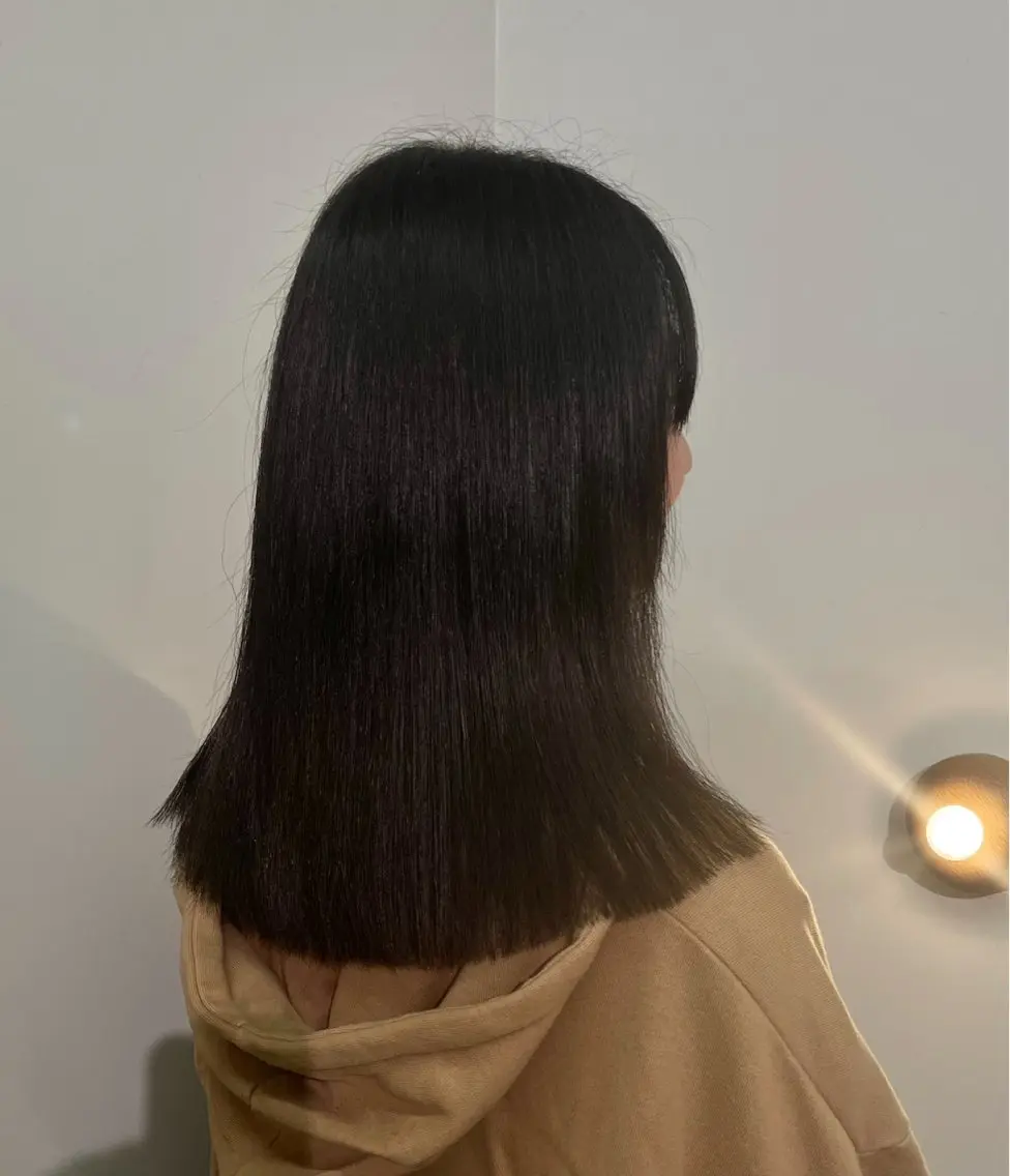 セミロング トリートメント 蓑輪璃央 ショートカットのヘアスタイル