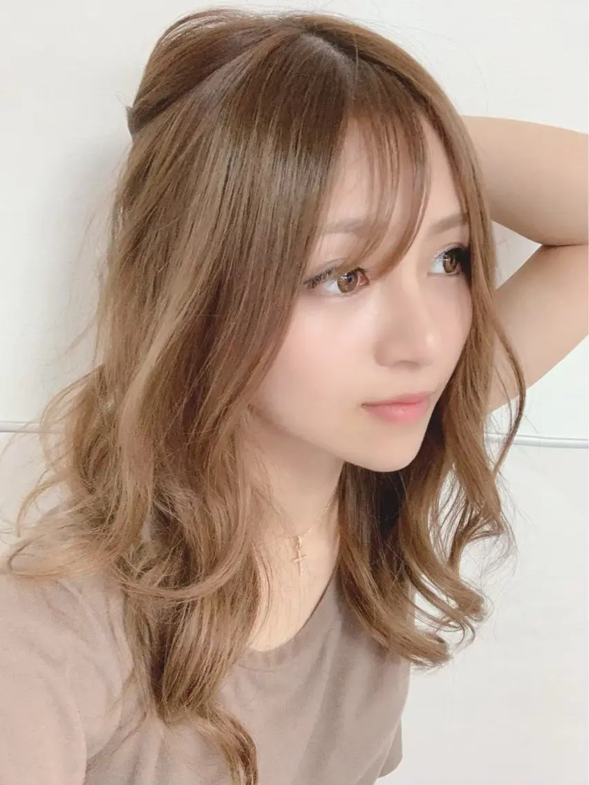 セミロング カラー 🫧透明感カラー🫧 海田駅❄️Nao❄️のヘアスタイル