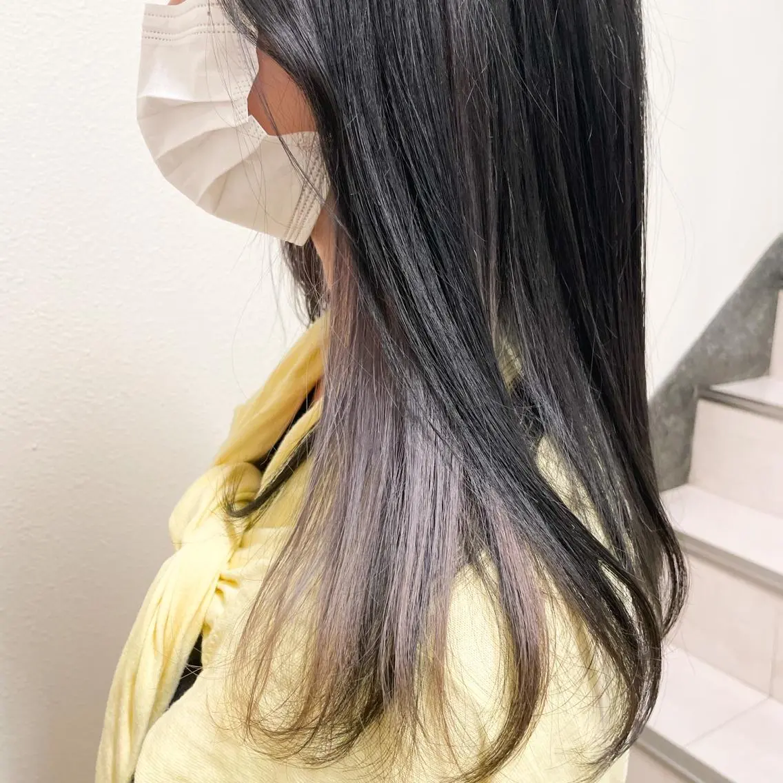 セミロング カラー ヘアアレンジ シルバー ホワイトシルバー 新宿/顔周りカット/ レイヤー/がっきーのヘアスタイル