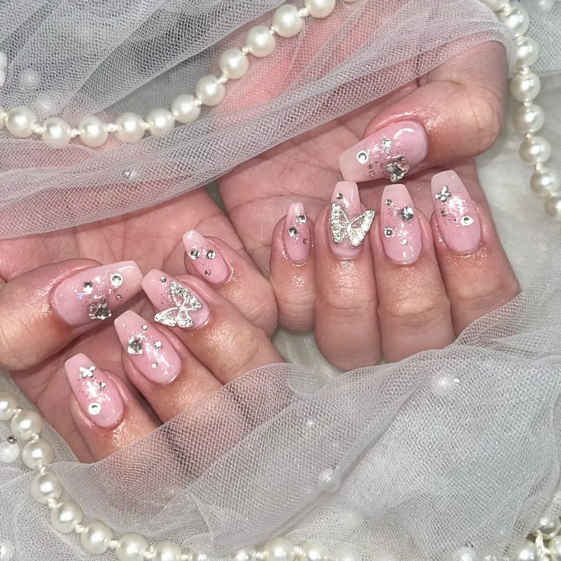 ネイル チークネイル Zir nail🪽 Otohaのネイルデザイン