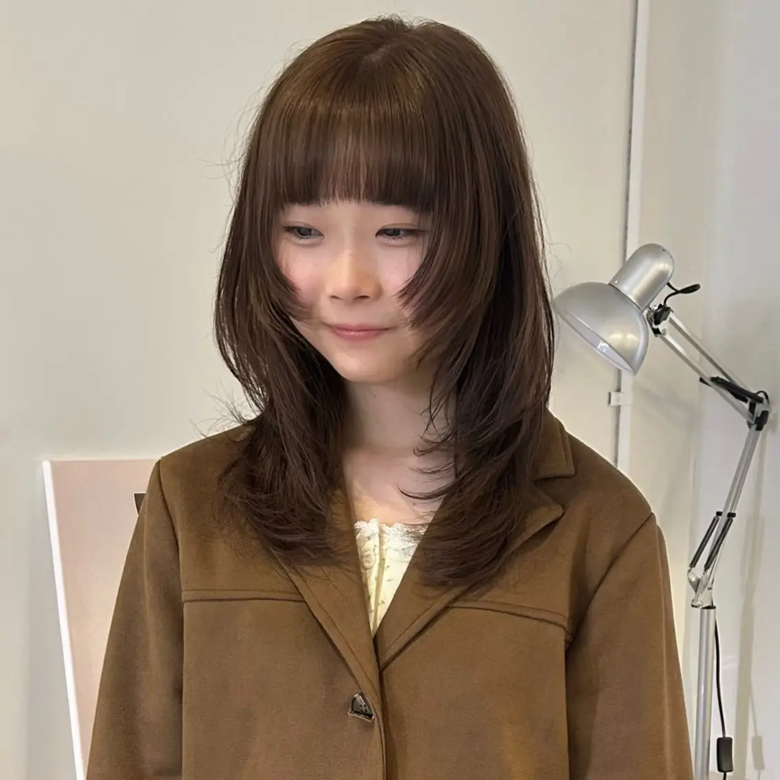 ミディアム カラー ベージュカラー ブリーチ 透明感カラー ダブルカラー グレージュ nonoka オリーブ/レイヤーのヘアスタイル