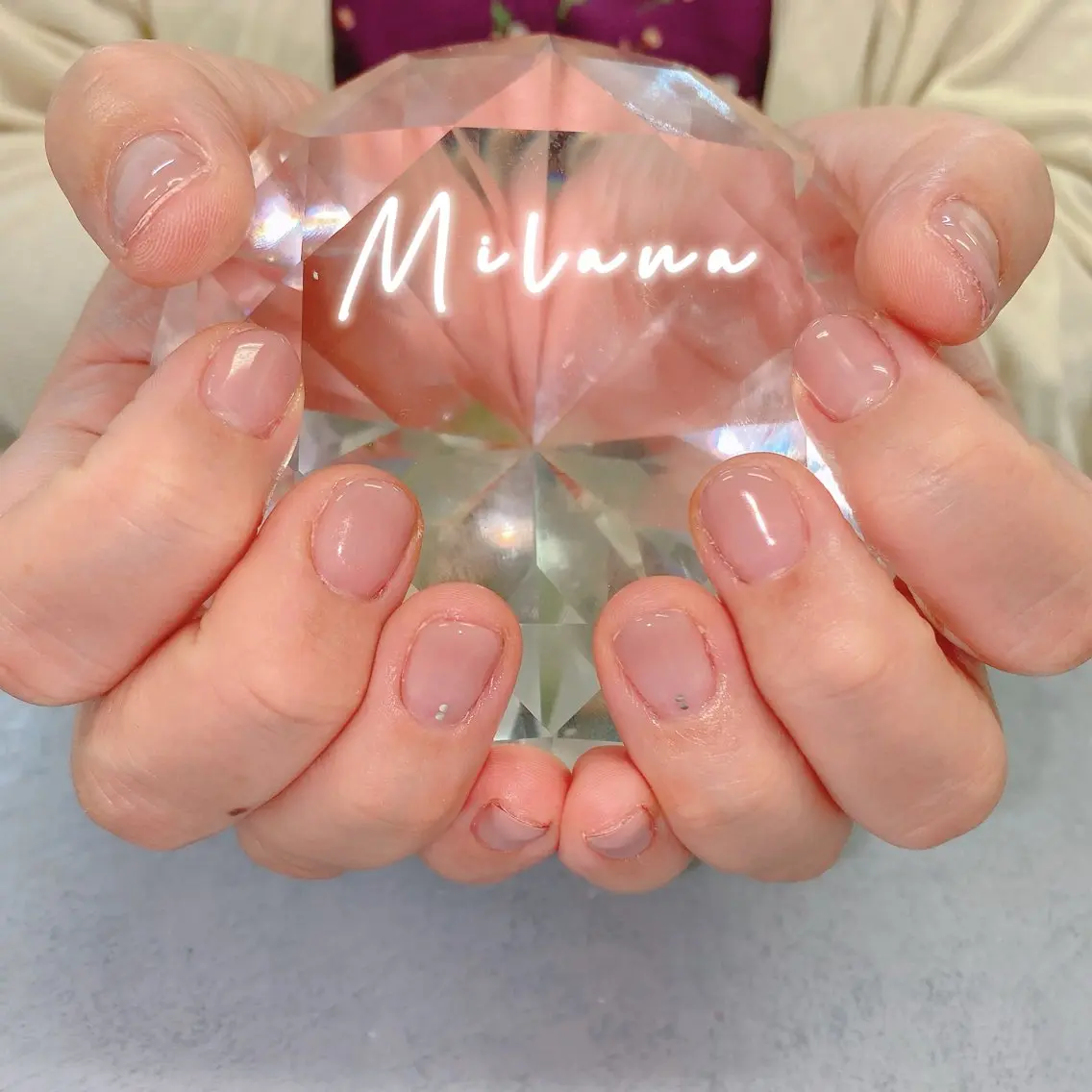 ネイル グラデーション シンプルネイル ストーンネイル ハンドネイル Milana （研修生メニュー）のネイルデザイン