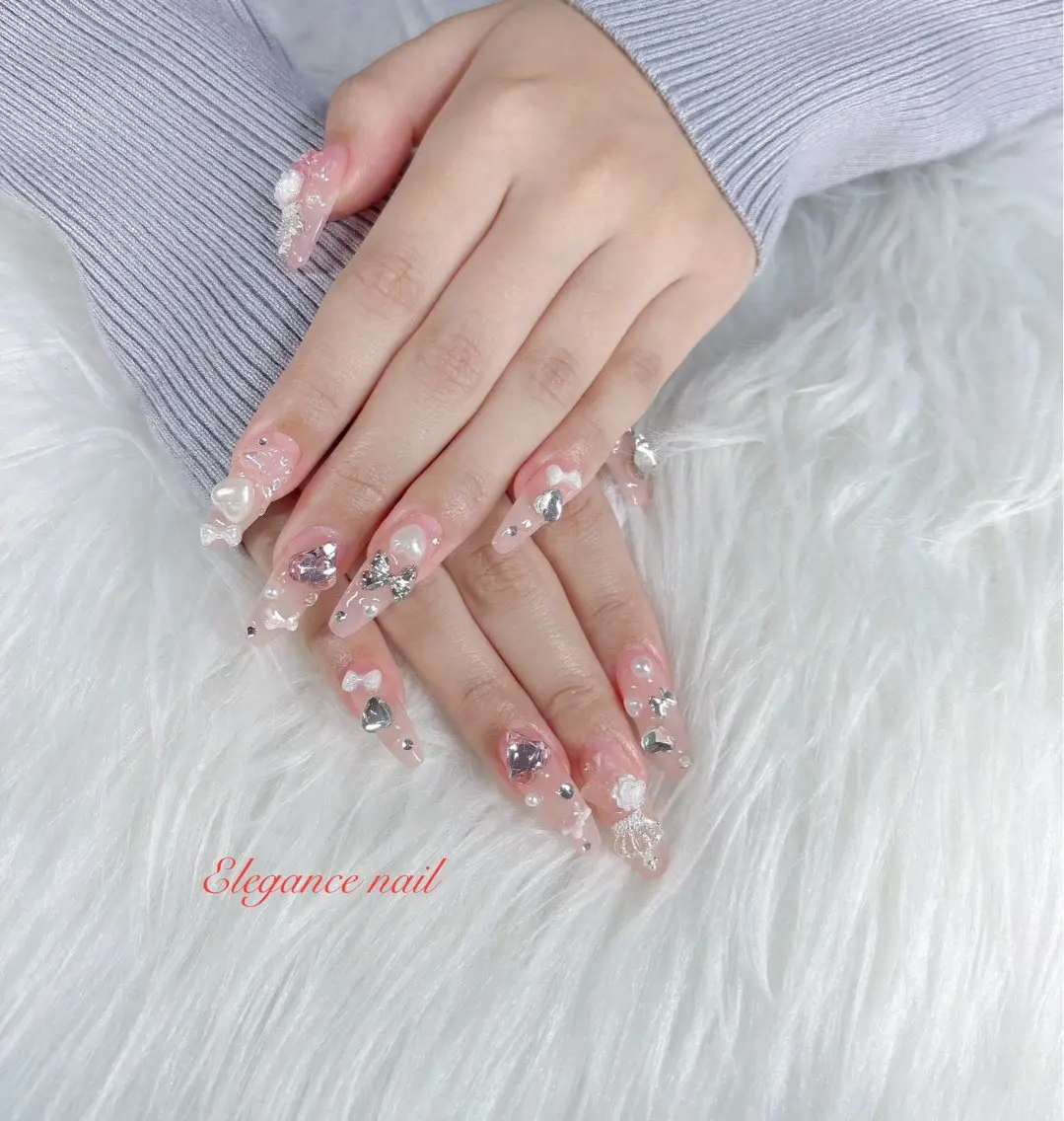 ネイル Elegance Nail本厚木店舗のネイルデザイン
