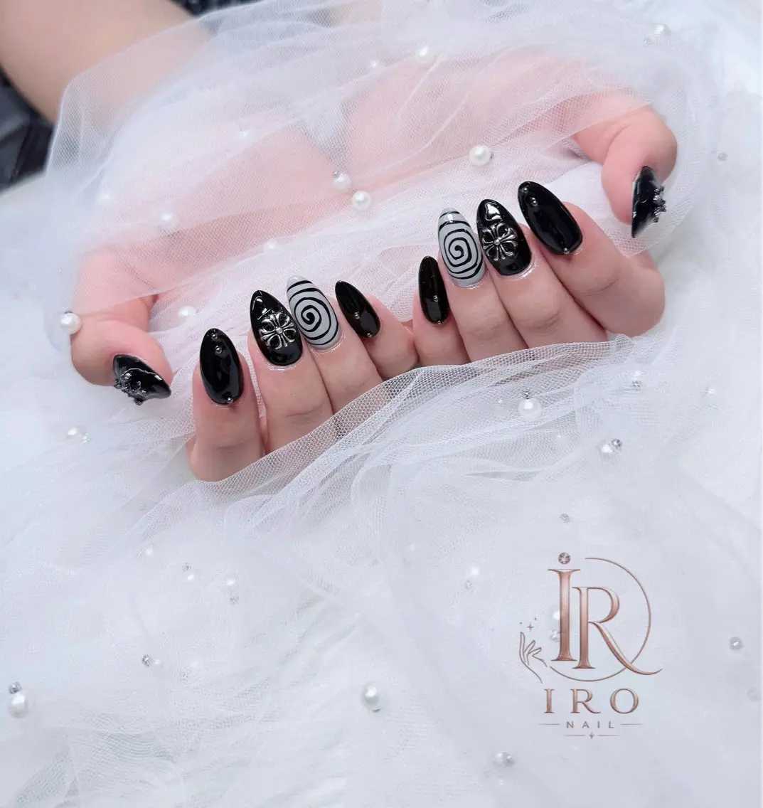 ネイル ハンドネイル IRO Nail Studioのネイルデザイン