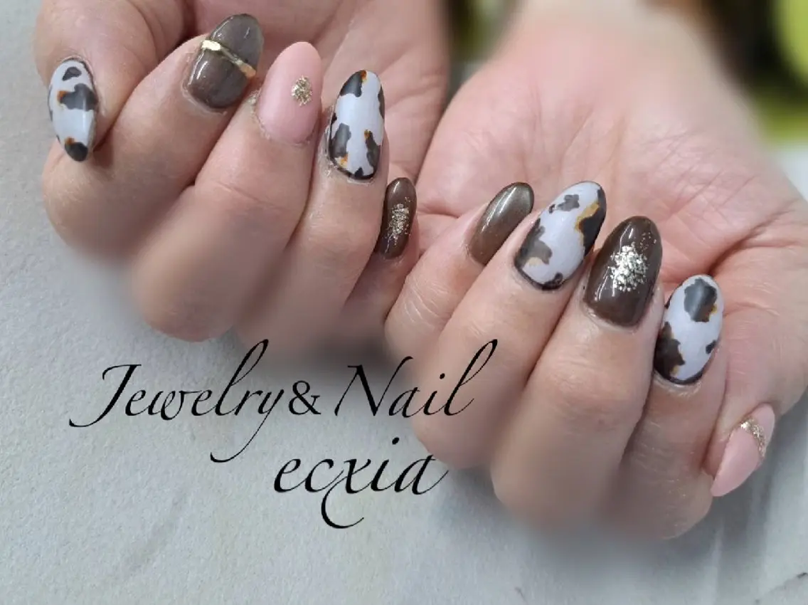 ネイル jewelry & nailecxia のネイルデザイン