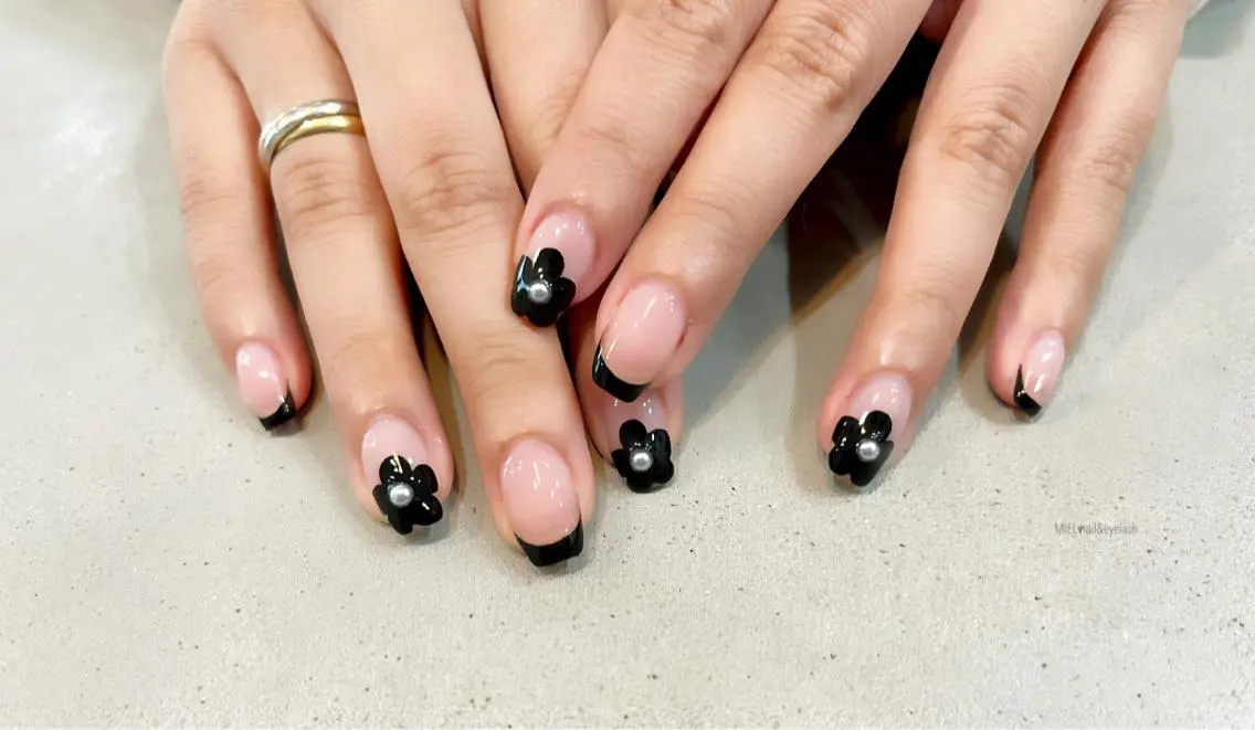 ネイル フラワーネイル フレンチネイル ハンドネイル nail salon monailのネイルデザイン