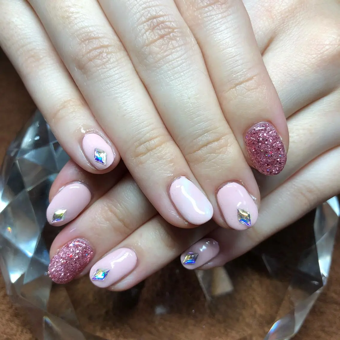 ショート ネイル アートネイル ストーンネイル ハンドネイル 《LB》ラブリエ Nail&eyeのマツエク・マツパデザイン